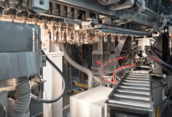 KIWL Machine extends its blow-molding offer to PET cups